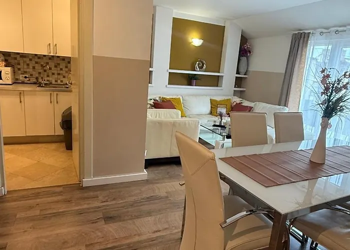 3bdr Penthouse With Terrace&ac Apartment